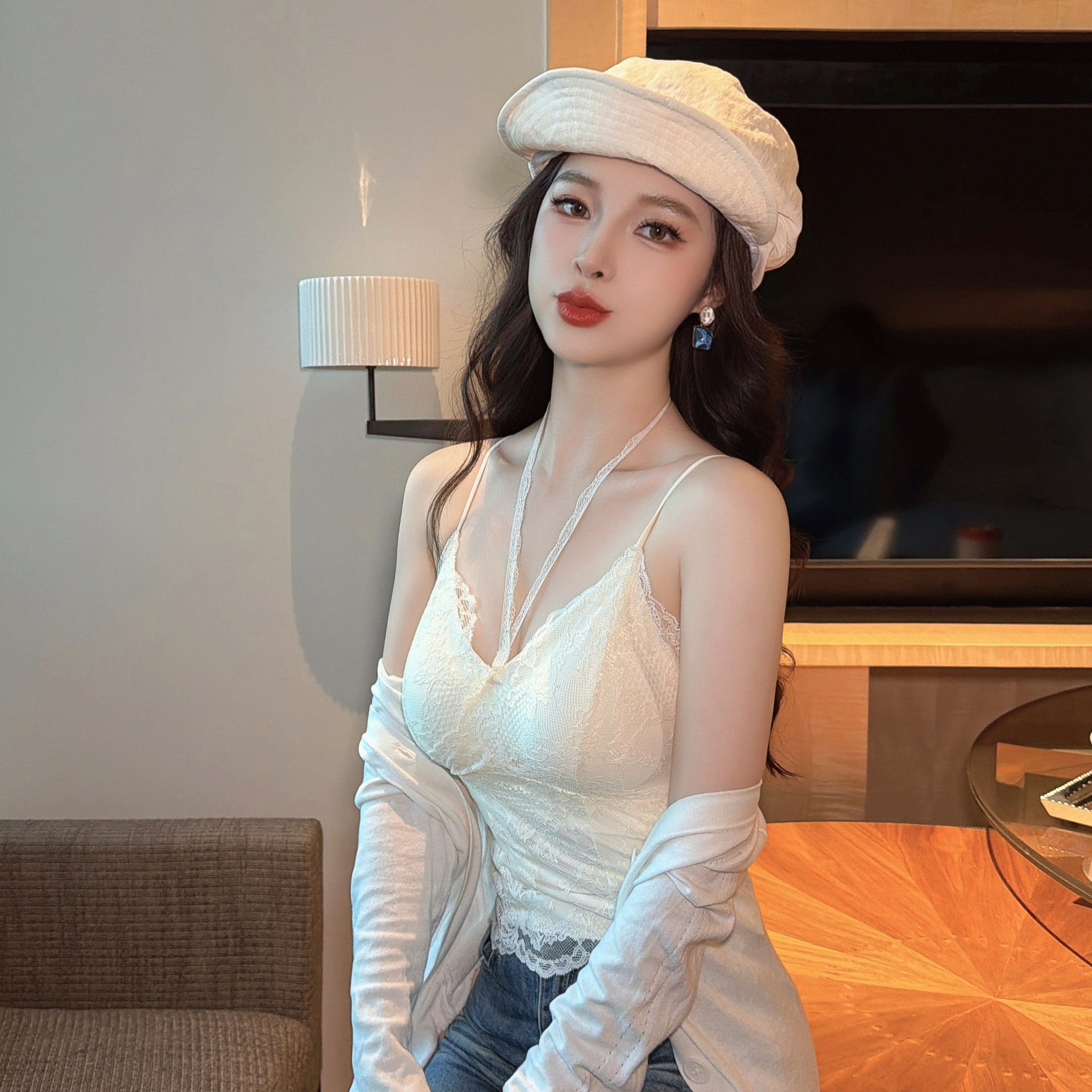 蕾丝吊带背心女保暖内衣带胸垫一体2026新款秋冬内搭可外穿打底衫,女装/女士精品,背心吊带,淘宝优惠券,粉丝福利购,淘宝优惠卷