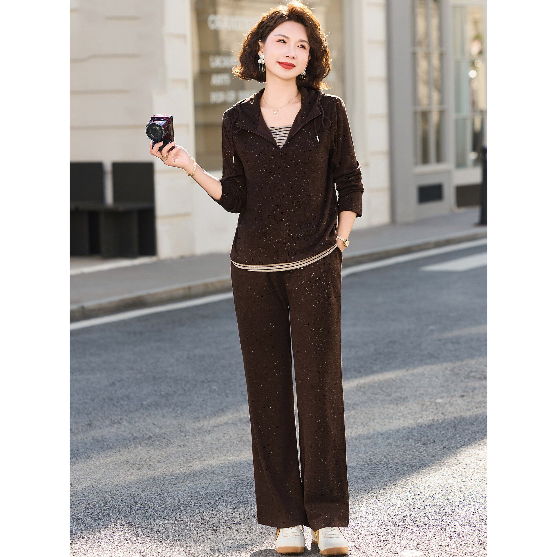 中老年休闲运动服套装女春秋2026新款妈妈春装洋气大码外套上衣服