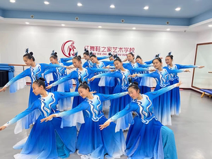 象山水月演出服古典女童大合唱蓝色长袖 群舞飘逸中国现代风舞蹈服