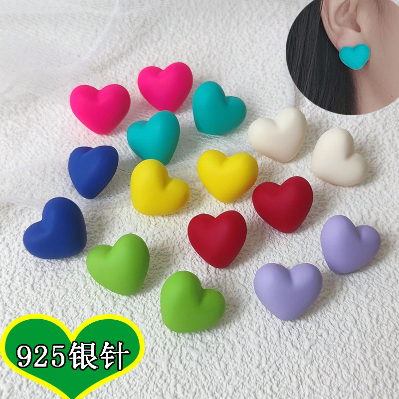 s925银针爱心耳钉女小巧精致百搭耳环桃心小众设计感气质彩色耳饰