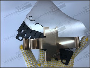 QX56 途乐Y62刹车皮分泵消音片 QX80途乐制动卡钳铁垫片消音钢片