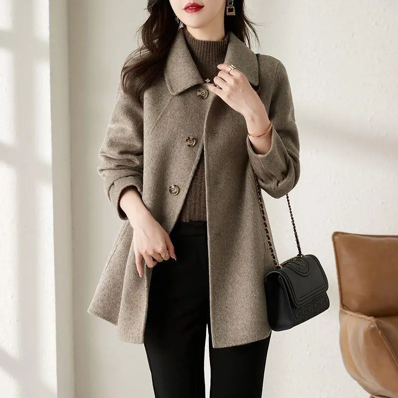 2025秋冬新款赫本风大衣中长款修身显瘦娃娃领小个子毛呢外套女