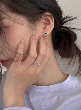 黑色花朵耳钉睡觉不用摘纯银针防过敏耳环小众设计感高级通勤耳饰