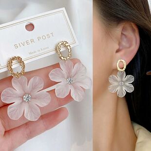 Translucent White Flower Hanging Earrings for Women Rhinesto