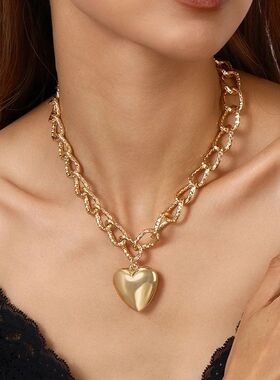 Cool Gold Color Metal Love Heart Pendant Necklace for Women