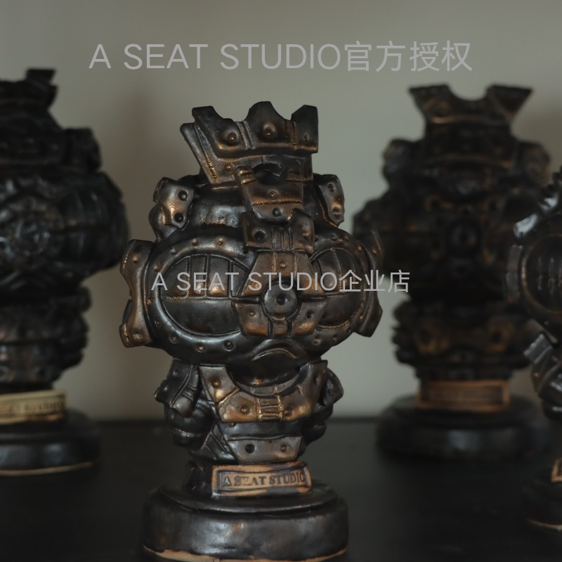 A SEAT STUDIO 泰国进口赛博机甲头盔手工陶艺花器摆件