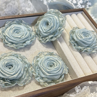 原创手作布艺小众浅绿色温柔系干枯立体灼烧蔷薇玫瑰胸针胸花配饰