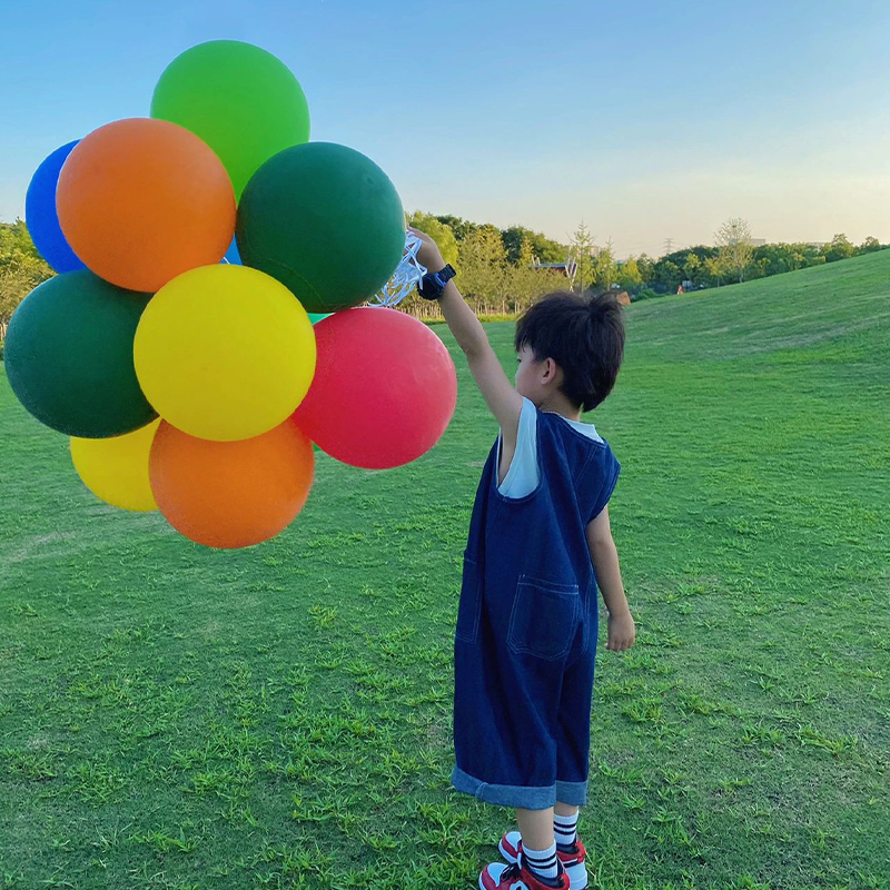 乳胶充气彩色气球户外露营儿童生日派对装饰场景布置幼儿园小朋友