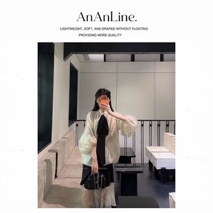 AnAnLine.【清潭洞欧尼】香槟色蝴蝶结上衣黑色蕾丝半裙 松紧腰