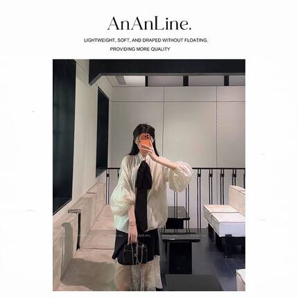 AnAnLine.【清潭洞欧尼】香槟色蝴蝶结上衣黑色蕾丝半裙 松紧腰