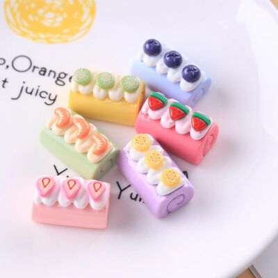6pcs Mini Cake Roll DIY Cream Cake Resin Keychain Dollhouse