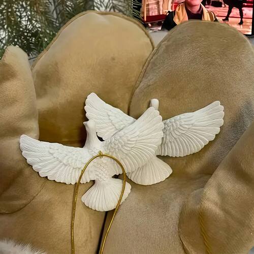 Style Friendship Doves - Home Alone 2 Resin Christmas Orname
