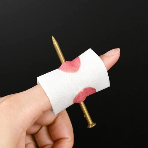 5pcs Bloody Nail Through Finger Prank Joke Novelty Toys Hall