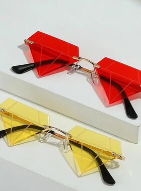 Triangle Diamond Shaped Sunglasses for Women Men Vintage Cle