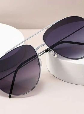 Ultra-light Titanium Denmark Large for 8806 Male Design Men'