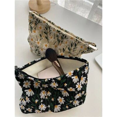 Women Cosmetic Bag Pouch Embroidery Daisy Floral Korean Trav