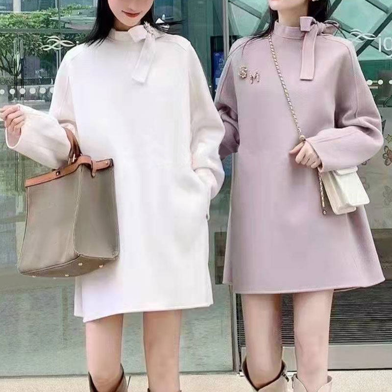 年阿玛施新特官网2021秋新款宽松百搭女装韩版立领系带毛呢连衣裙