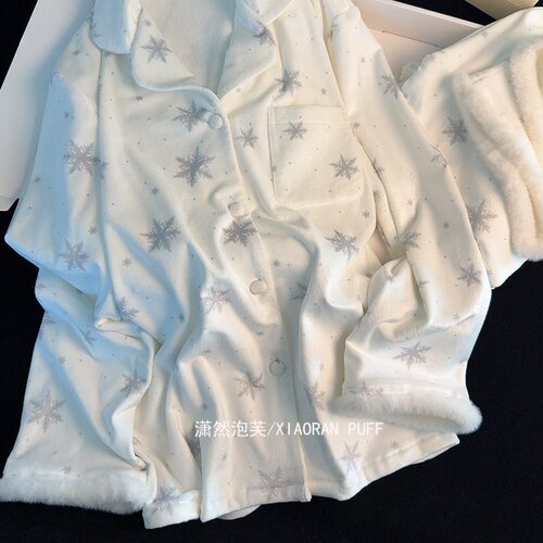 Pajamas Women's Autumn And Winter Sweet Christmas Snowflakes