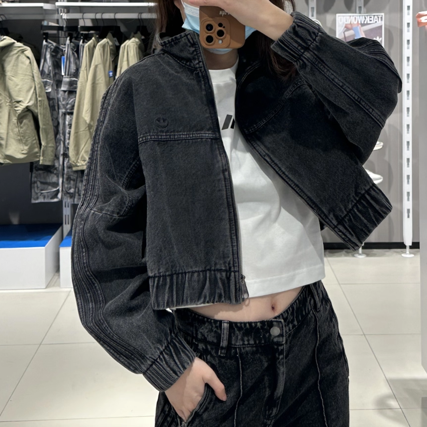 阿迪达斯三叶草女子外套高腰短款经典牛仔休闲翻领运动夹克IW5759,运动服/休闲服装,运动茄克/外套,淘宝优惠券,粉丝福利购,淘宝优惠卷