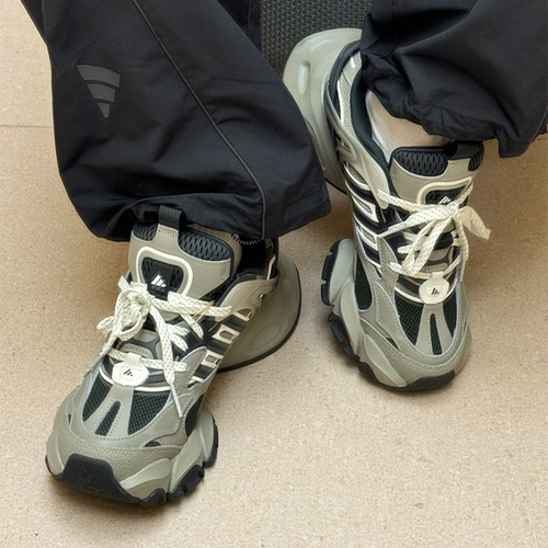 Adidas阿迪达斯XLG RUNNER DELUXE运动跑步低帮休闲跑步鞋JR8078
