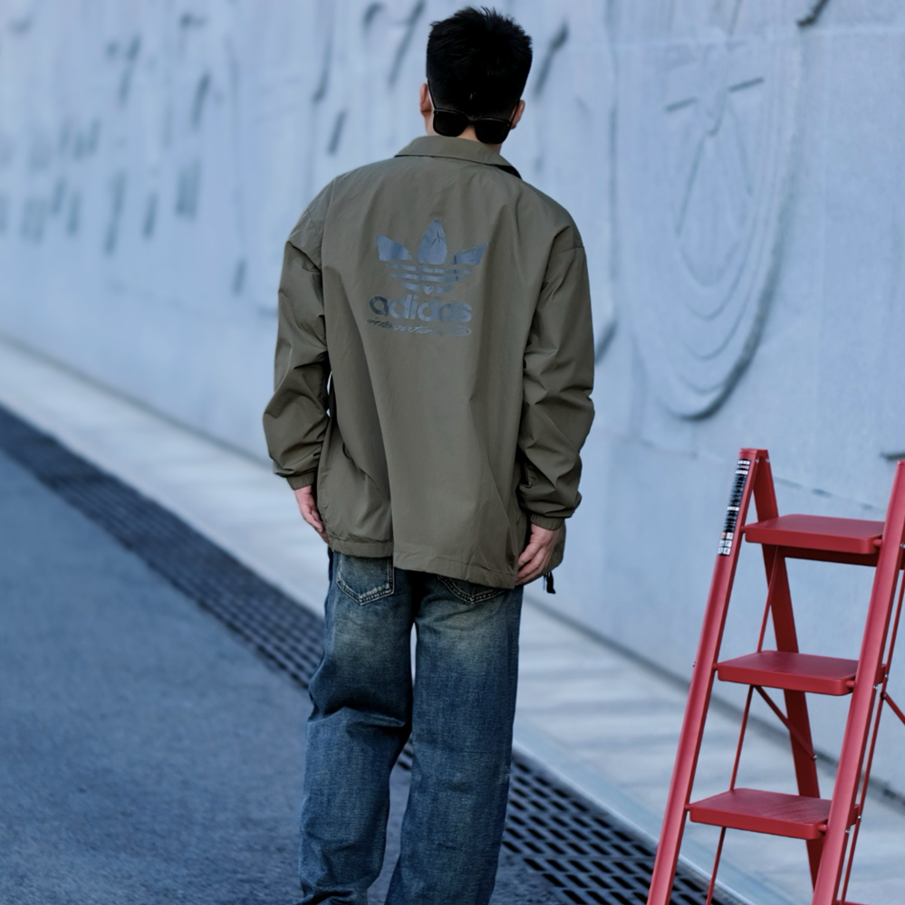 阿迪达斯三叶草男士夹克休闲军绿色单排扣衬衫宽松外套 JC6842,运动服/休闲服装,运动茄克/外套,淘宝优惠券,粉丝福利购,淘宝优惠卷