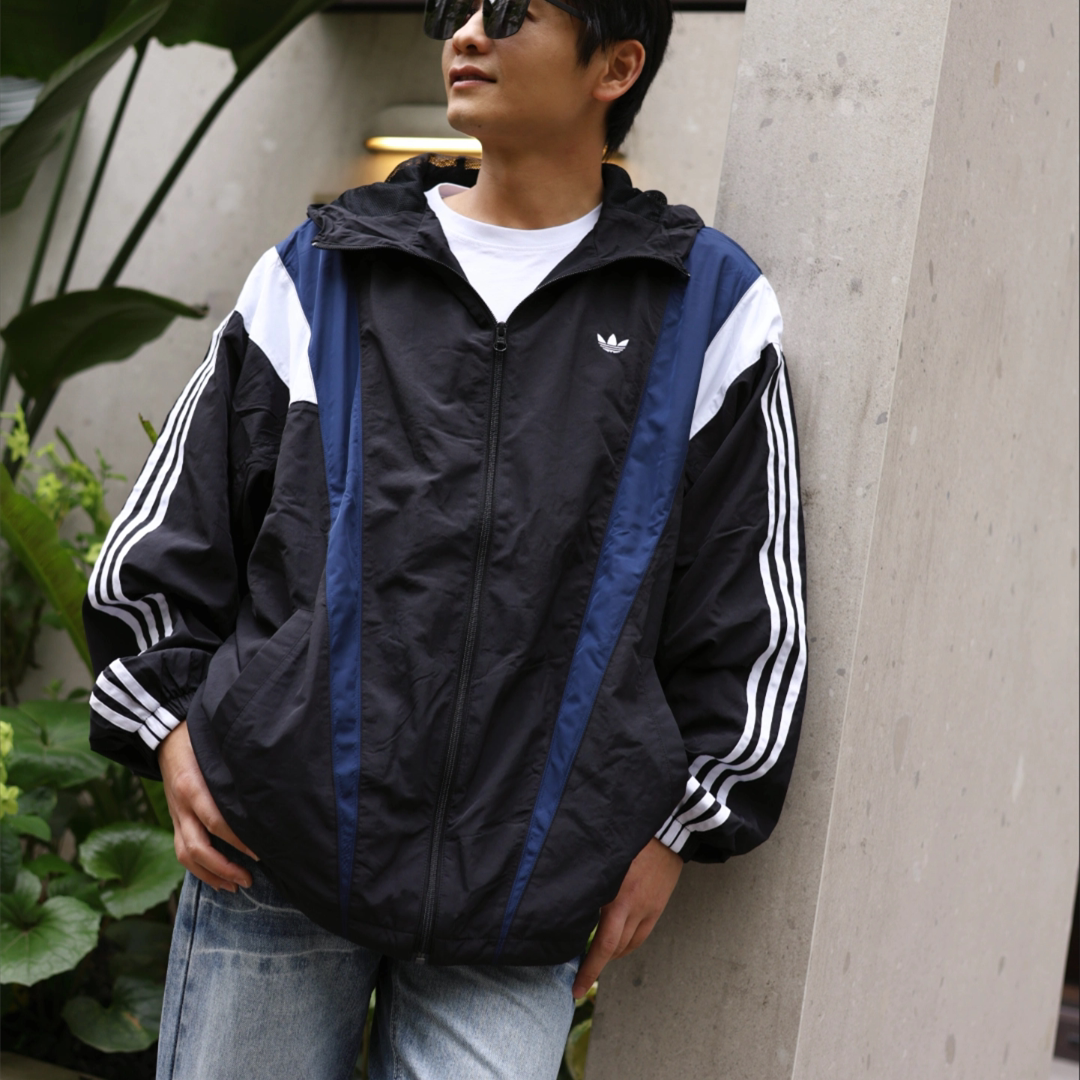 阿迪达斯三叶草男女复古拼色条纹连帽宽松梭织运动夹克外套KS3552