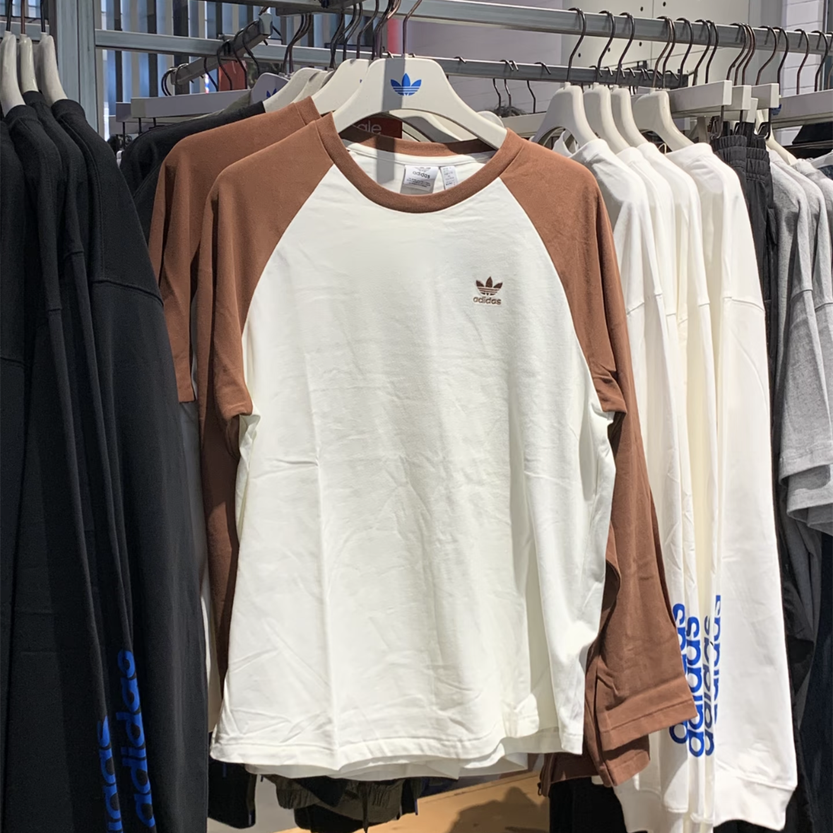 阿迪达斯三叶草女装冬季复古拼色纯棉运动休闲圆领长袖T恤 JM8049,运动服/休闲服装,运动T恤,淘宝优惠券,粉丝福利购,淘宝优惠卷