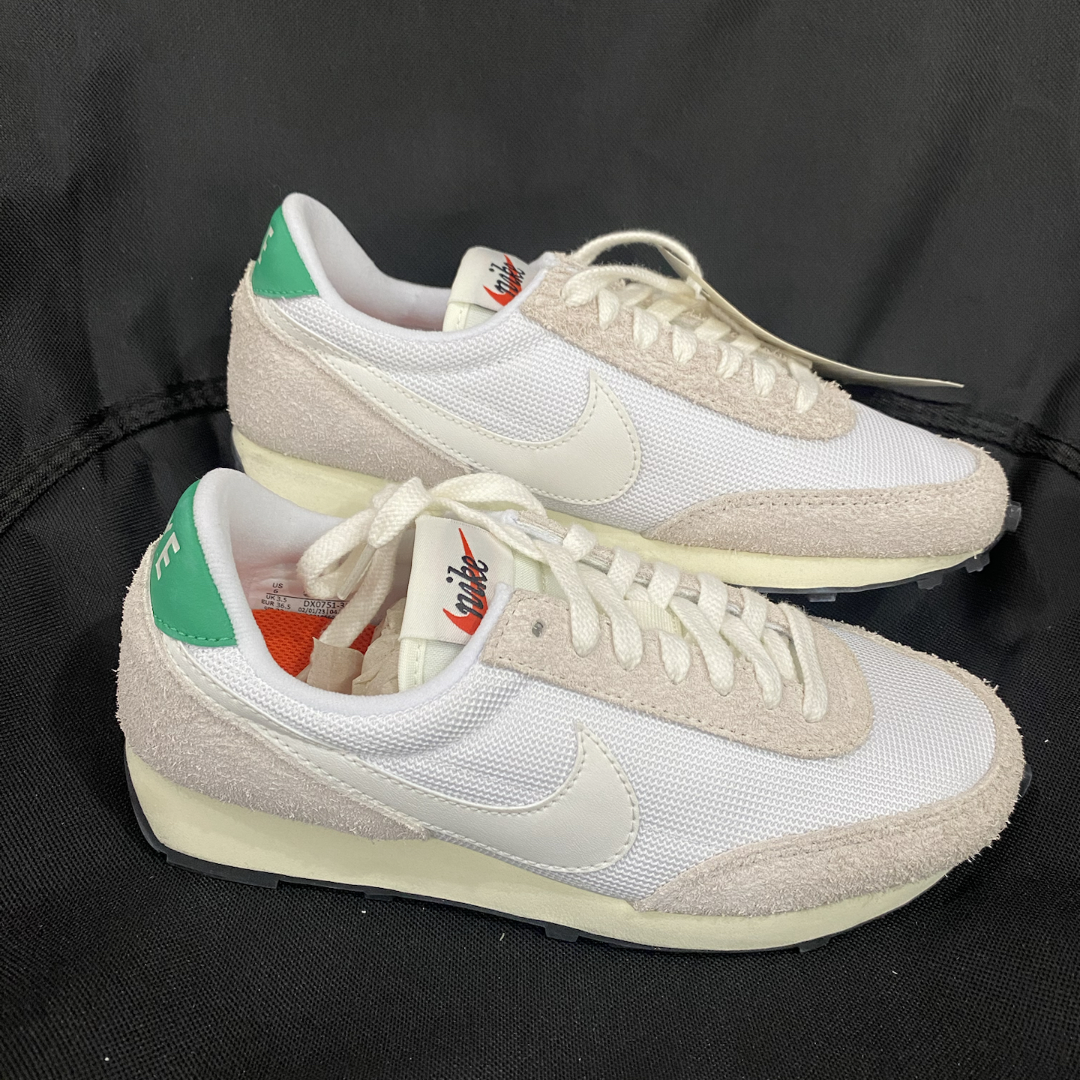 Nike/耐克 DBreak VNTG 女子舒适休闲运动低帮跑步鞋 DX0751-300