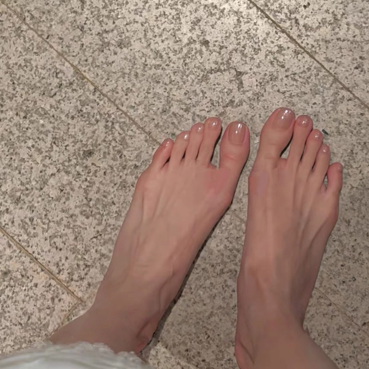海莉裸色极光珍珠月光脚趾甲美甲穿戴甲防水脚甲片假脚指甲贴片手