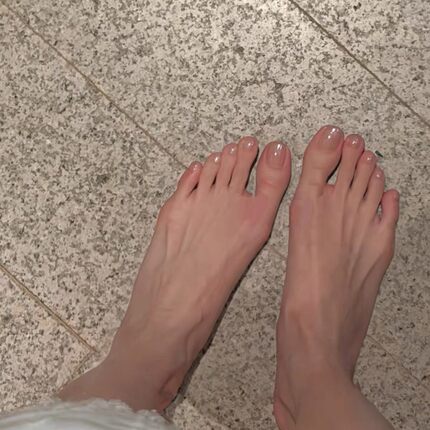 海莉裸色极光珍珠月光脚趾甲美甲穿戴甲防水脚甲片假脚指甲贴片手