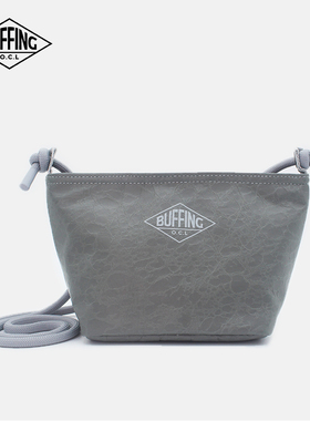 BUFFING 新品哑灰色斜挎包皮质肌理感个性潮牌小包简约户外轻便