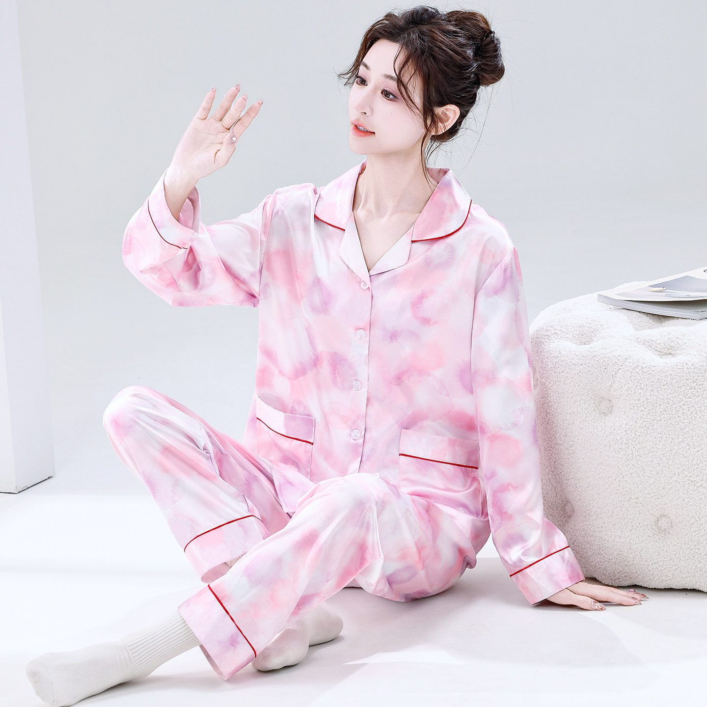2025年新款女士冰丝薄款睡衣套装