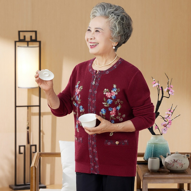 中老年女装秋冬针织毛衣开衫圆领刺绣休闲奶奶装外套宽松单排扣衣