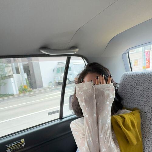 春夏女新款小众设计感蝴蝶结印花网纱上衣薄款微透防晒T恤