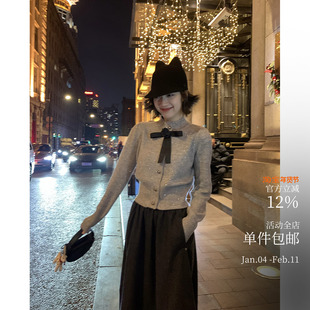 公主日记 限定bling~可拆卸蝴蝶结隐闪银丝泡泡袖收腰毛衣