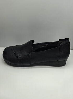 轩美诗//2026年新款女鞋休闲百搭单鞋平底豆豆鞋30553