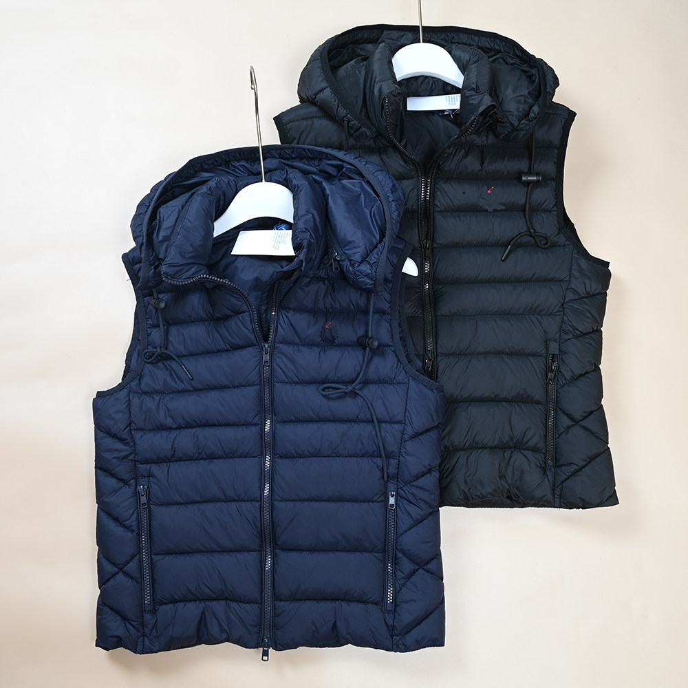 美系   冬季新款女士刺绣小标可脱卸帽修身夹棉马甲