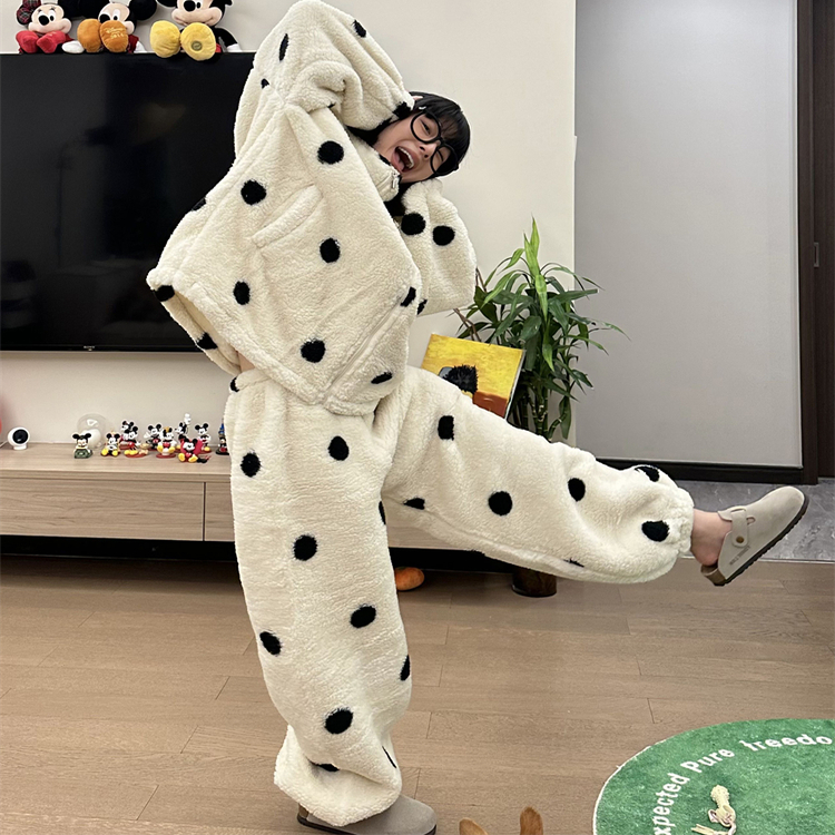 波点印花珊瑚绒睡衣冬季加厚加绒