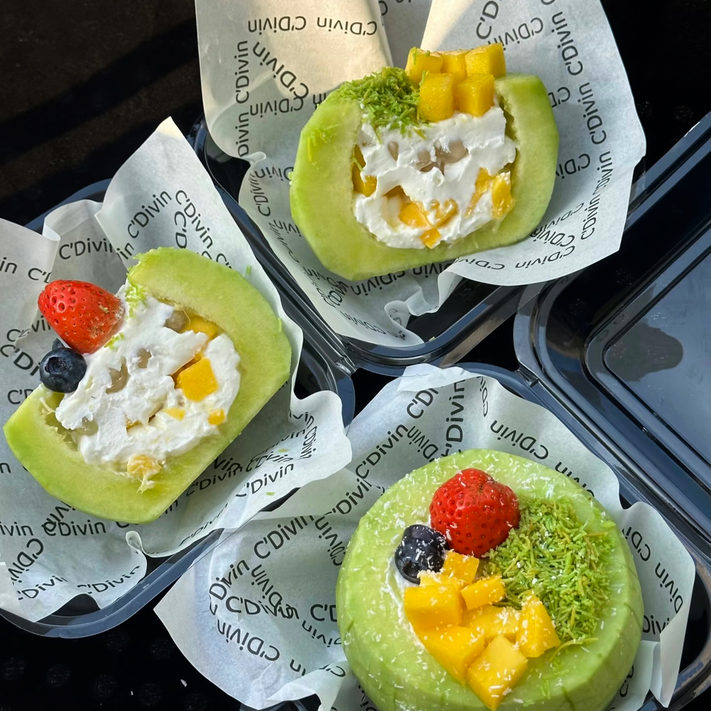 瑞莎绿宝石冷萃酸奶打包盒固体