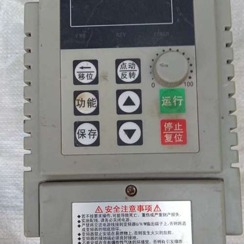 适用INVERTER变频器，型号SQ1000-2T，2.2KW，议价