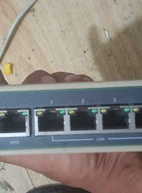 适用映翰工业级无线路由器  IR615 成色如图  功能正常议价