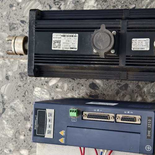 适用日鼎伺服驱动器DHE3210-VTR，电机已输入电压220议价