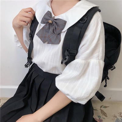 娃娃领泡泡袖白色衬衫