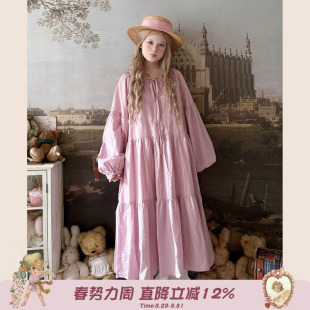 拼接中长裙子 甜美可爱浮雕波点v领系带连衣裙泡泡袖 Labeau 秋日