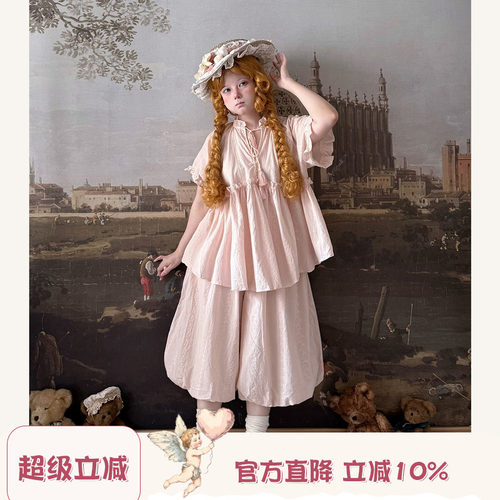 Labeau-无尽夏-甜美复古系带v领镂空暗纹花边娃娃衫女宽松灯笼裤