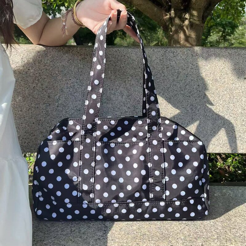 黑白圆点单肩包2025新款韩系大容量休闲百搭短途旅行收纳包手提包