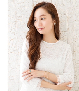 日系轻奢冷淡风合金成熟风手镯女气质甜美时尚潮小众设计生日礼物