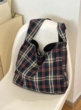 fourfourtwoone原创设计复古格子单肩包斜挎包复古大容量托特包
