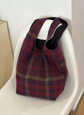 fourfourtwoone秋冬大容量慵懒格纹毛呢托特包小众百搭腋下单肩包