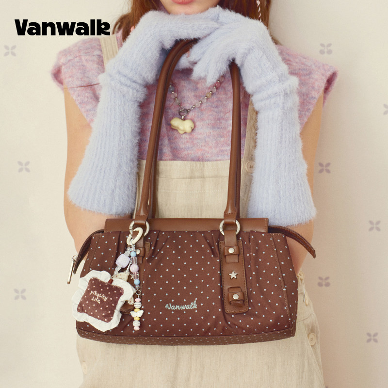 VANWALK/出走女款休闲波点单肩包图片